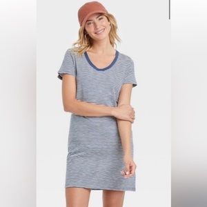 Universal Threads striped T-shirt dress